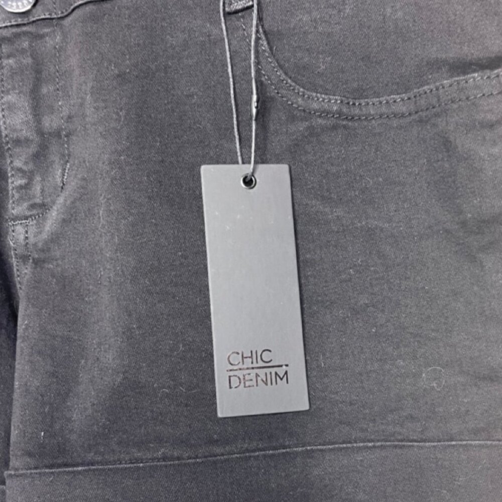 CITY CHIC | NWT Black The Edit High Rise Button Fly Cuffed Shorts | Size 12 - Picture 5 of 13